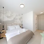 Cloud 9 D4 Vila *