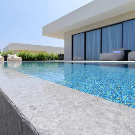 Villa Cloud 9 D4 *