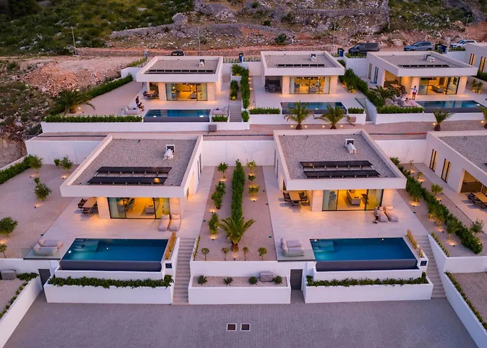 Cloud 9 D4 Villa