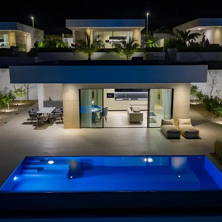 Villa Cloud 9 D4 *