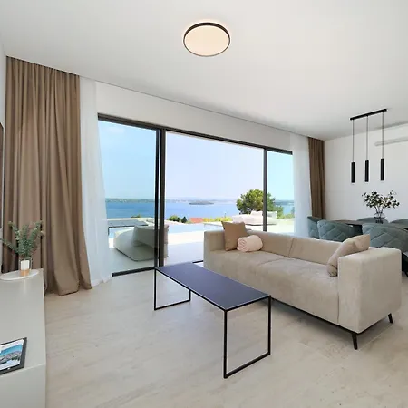 Cloud 9 D4 Villa *